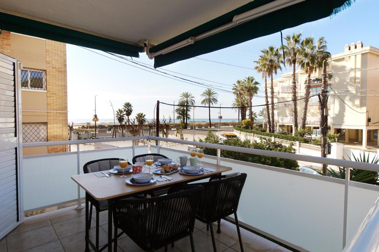 Beach Club House Apartment Castelldefels Exterior foto