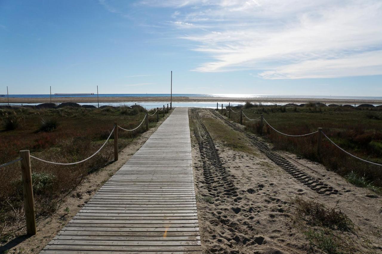 Beach Club House Apartment Castelldefels Exterior foto